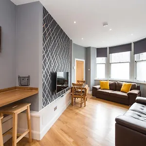 Apartment Castle Apt, Modern,, Edinburgh
