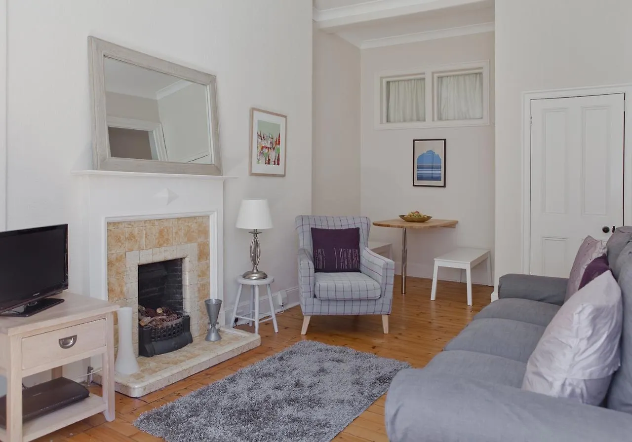 The Edinburgh Address - Classic Marchmont Charm Apartment